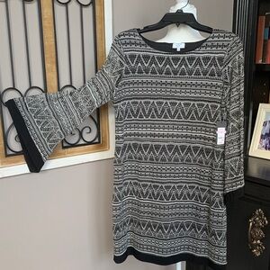 NEW! Crown & Ivy Black and White Geometric Knit Dress